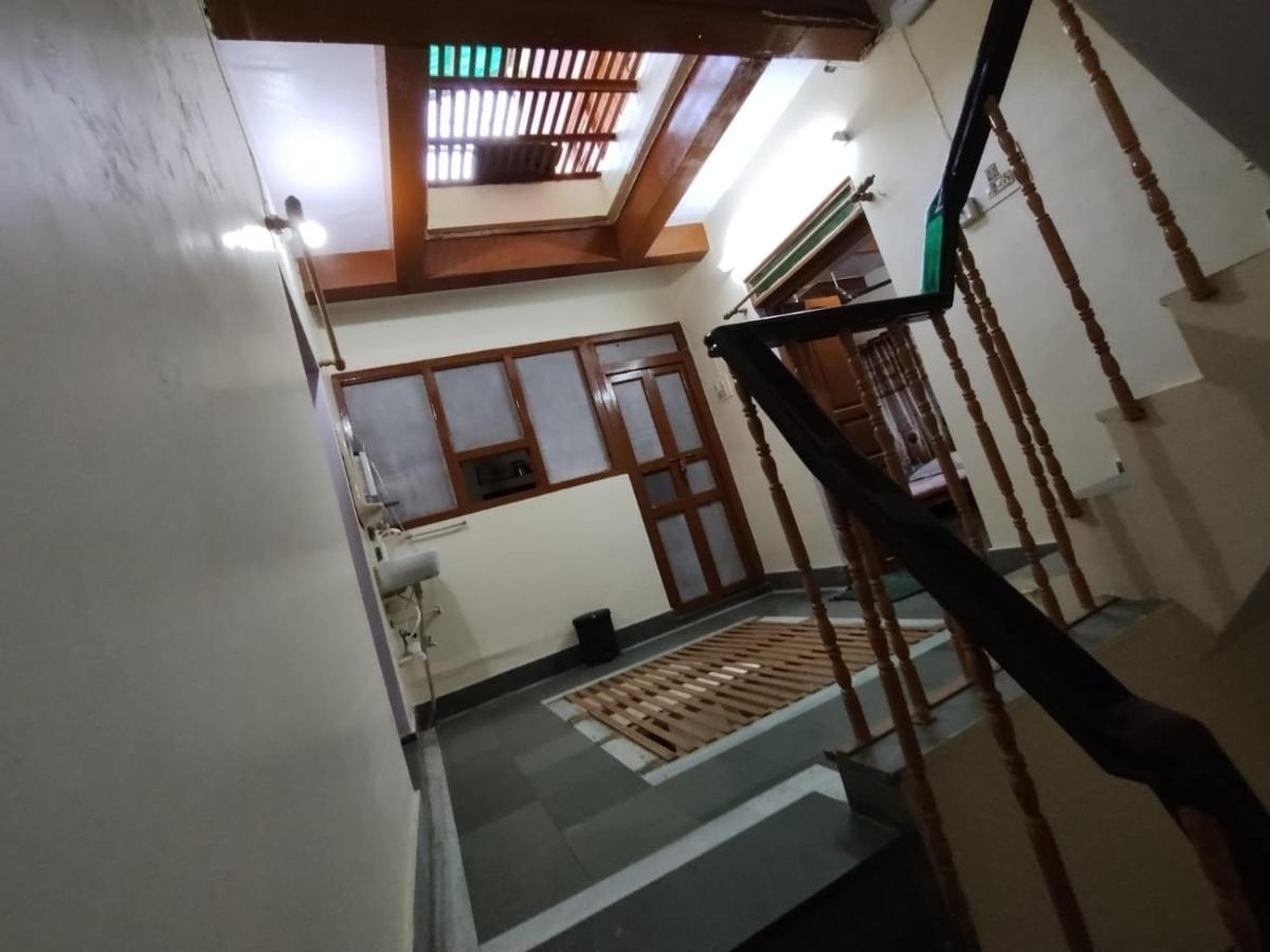 Heritage Homestay@Old City Near Ganges バラナシ エクステリア 写真